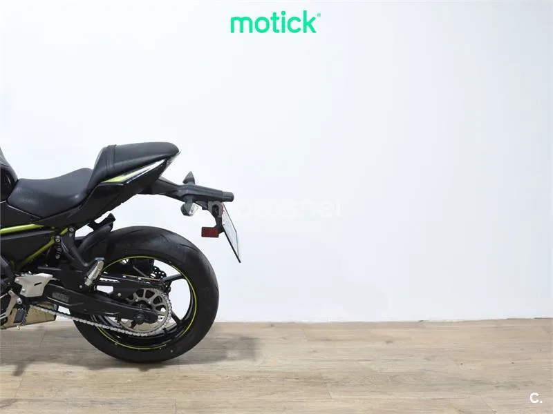 Kawasaki Z650 - Vista 9