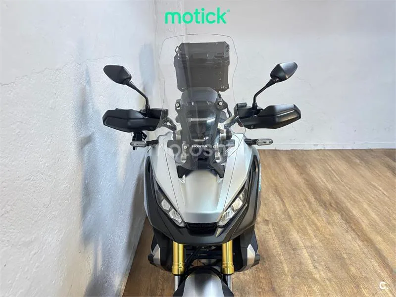 Honda X-ADV - Vista 11
