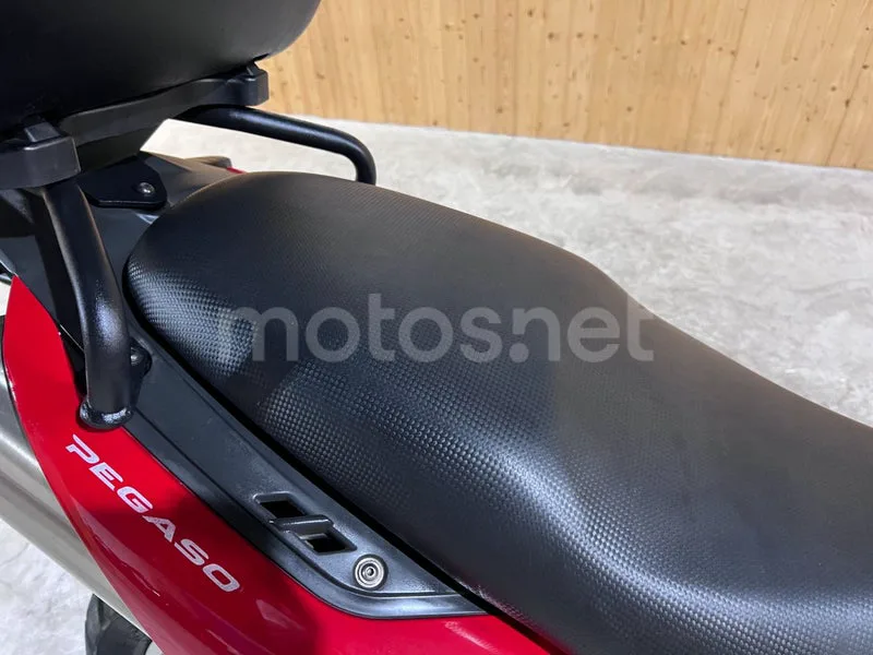 Aprilia Pegaso 650 - Vista 27
