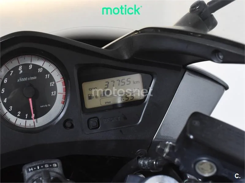 Honda VFR800F - Vista 4
