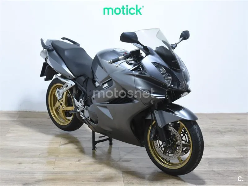 Honda VFR800F - Vista 10