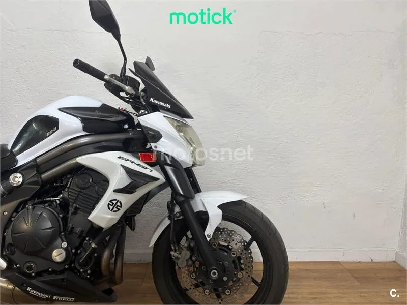 Kawasaki ER-6n - Vista 4
