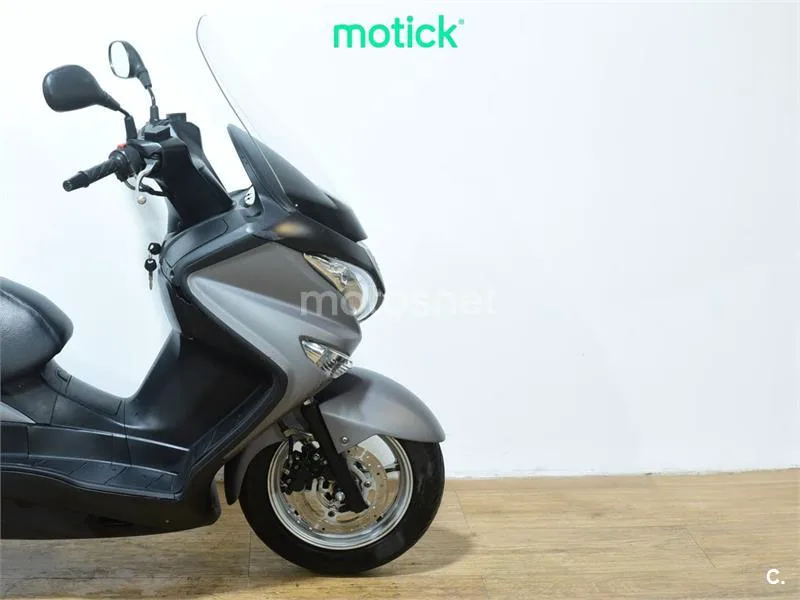 Suzuki Burgman 200 - Vista 4