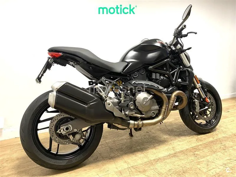 Ducati Monster 821 - Vista 4
