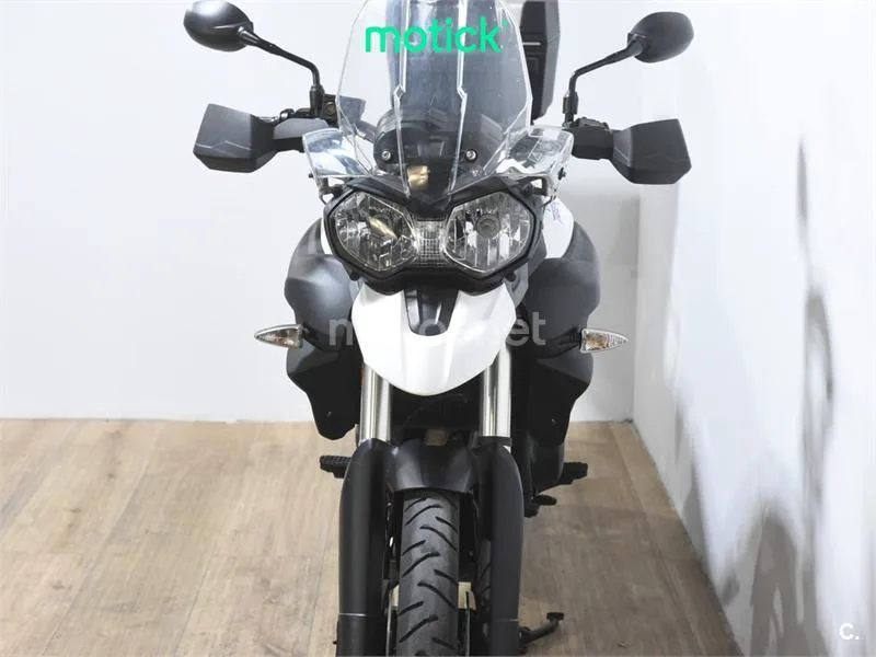 Triumph Tiger 800 XC - Vista 11