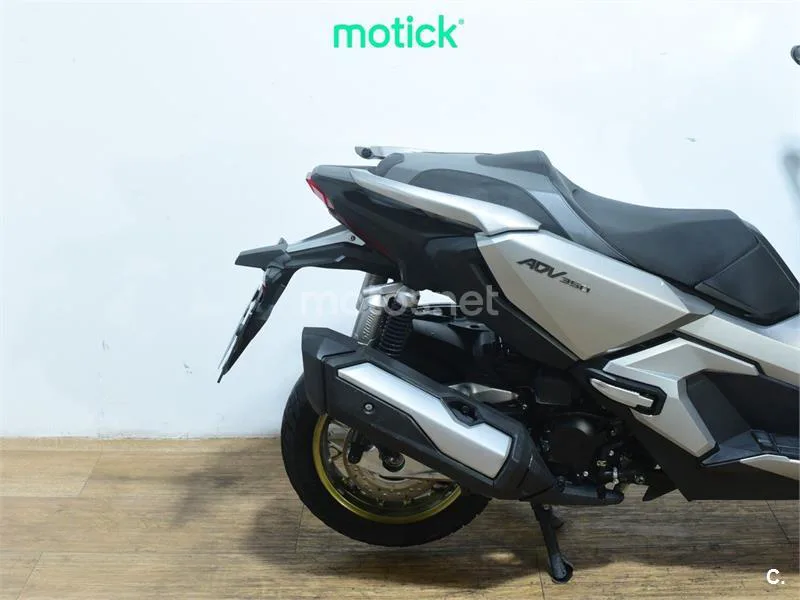 Honda ADV350 - Vista 3
