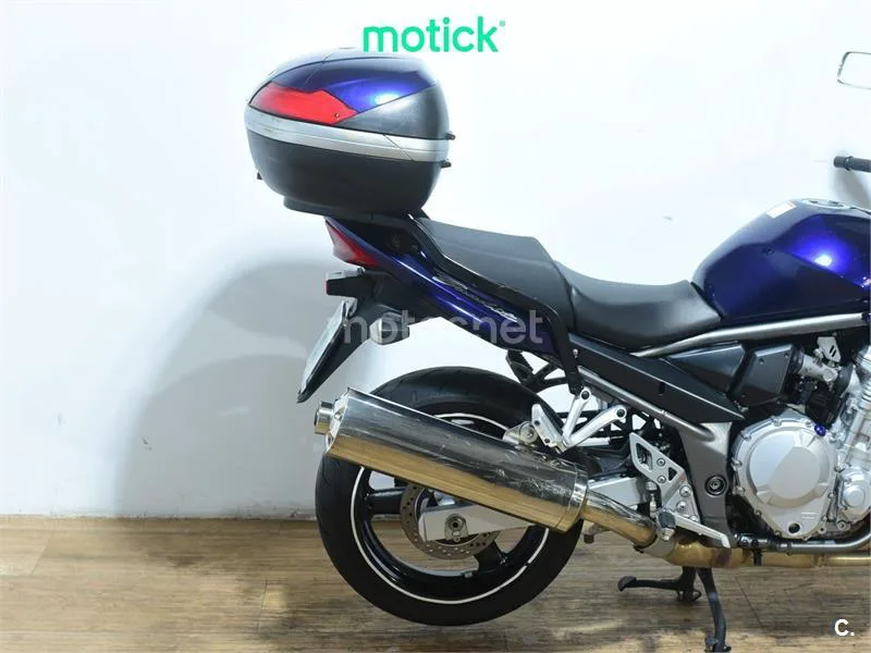 Suzuki Bandit 650 - Vista 3