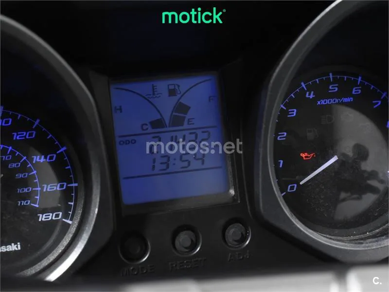 Kawasaki J300 - Vista 5