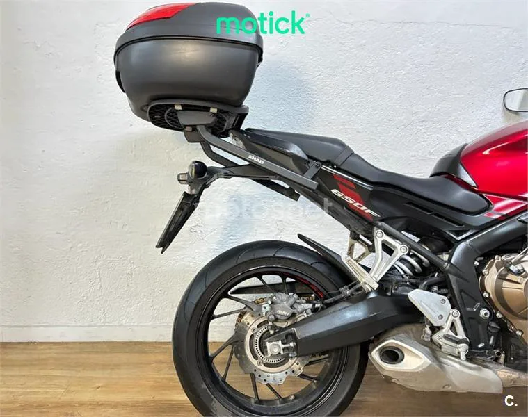 Honda CB650F - Vista 3