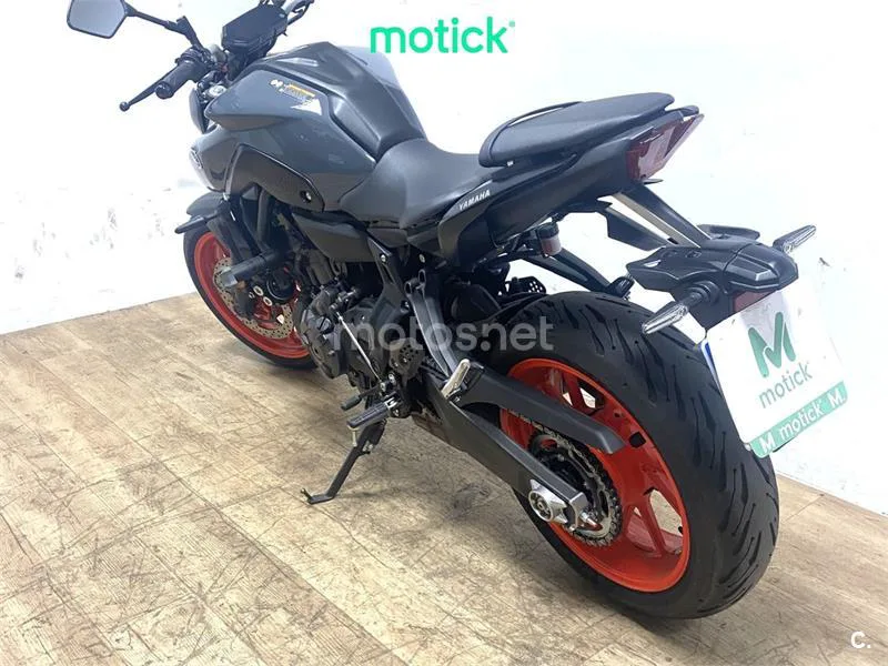 Yamaha MT-07 - Vista 9