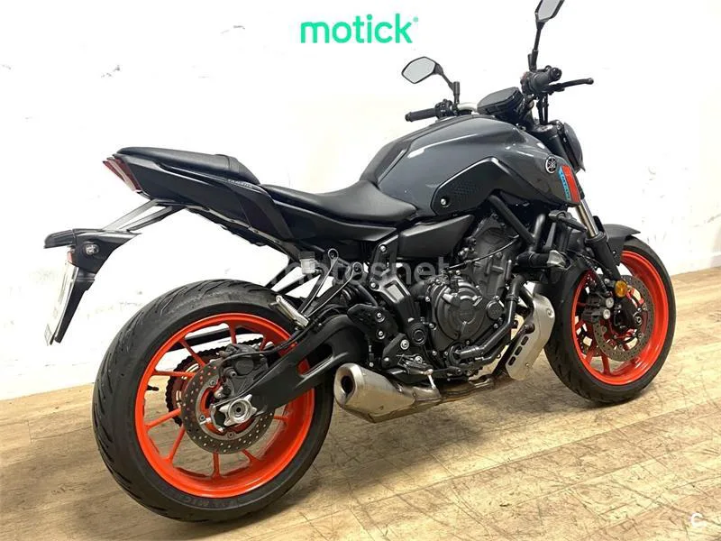 Yamaha MT-07 - Vista 10