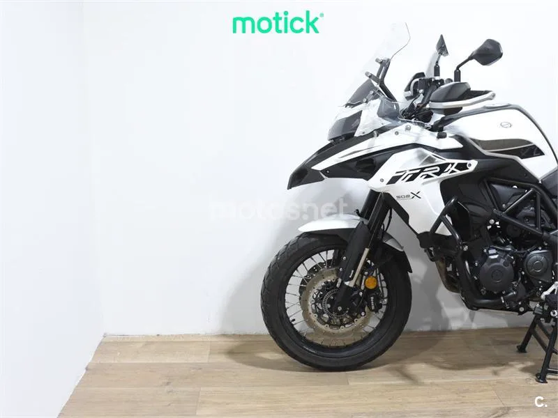 Benelli TRK 502 - Vista 3