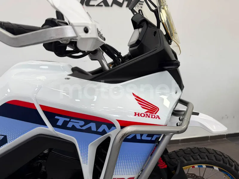 Honda XL750 Transalp - Vista 6