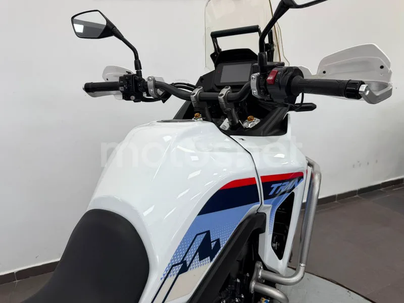 Honda XL750 Transalp - Vista 9