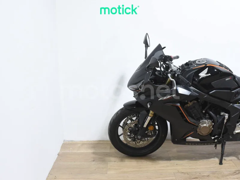 Honda CBR650R - Vista 8