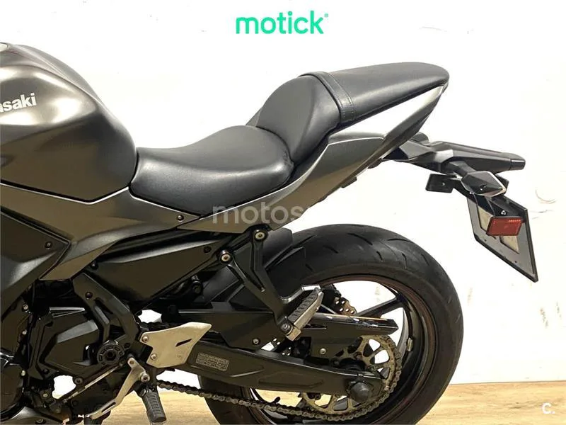 Kawasaki Ninja 650 - Vista 7