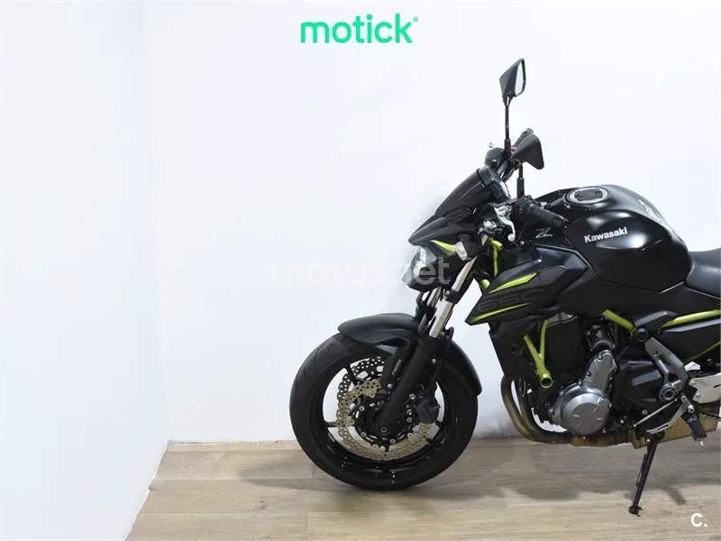 Kawasaki Z650 - Vista 8
