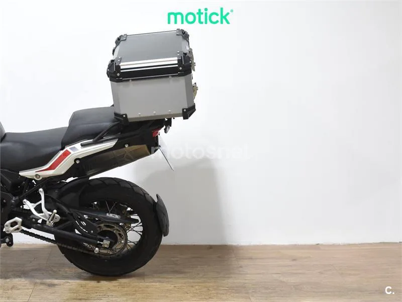 Benelli TRK 502 - Vista 9