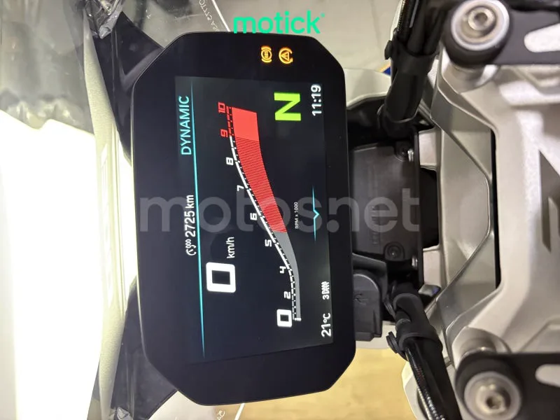BMW R 1300 R - Vista 4