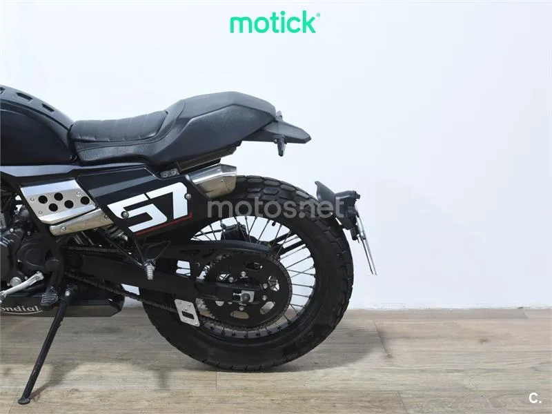 FB Mondial Flat Track 125 - Vista 9