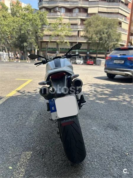 Ducati Monster 796 - Vista 5