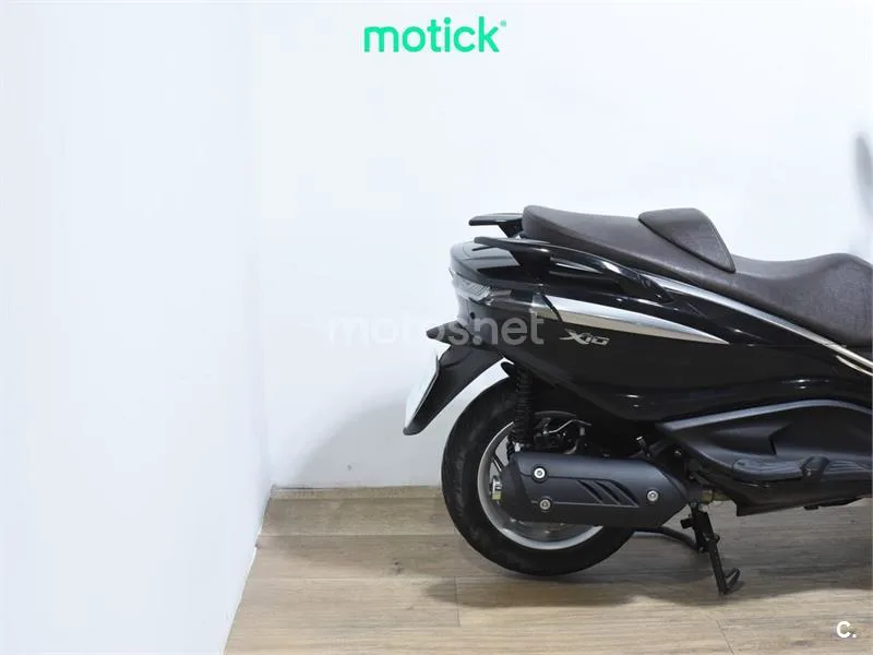 Piaggio X10 125 - Vista 3