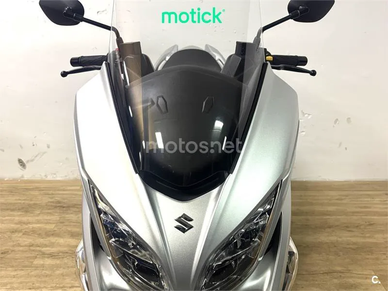 Suzuki Burgman 400 - Vista 8