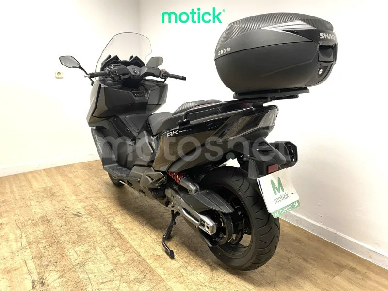Kymco AK 550 - Vista 12