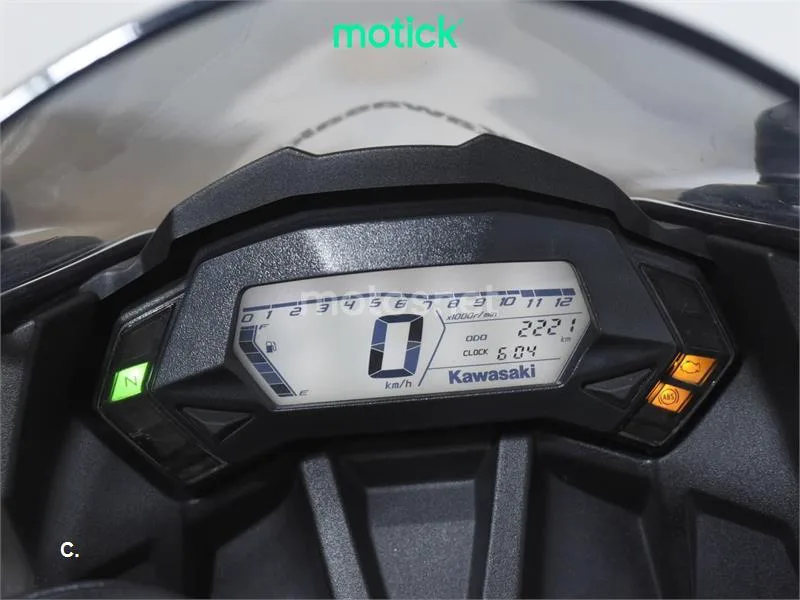 Kawasaki Ninja 125 - Vista 5