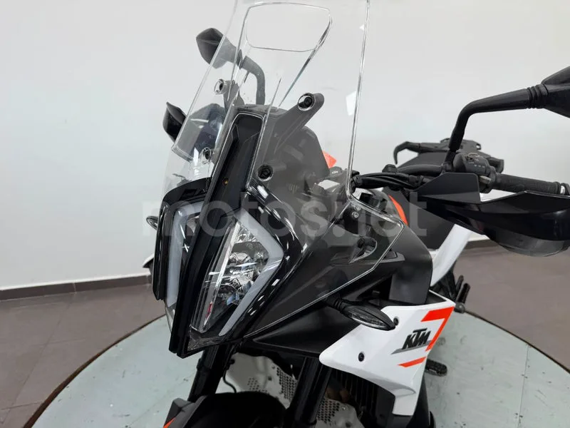 KTM 790 Adventure - Vista 19