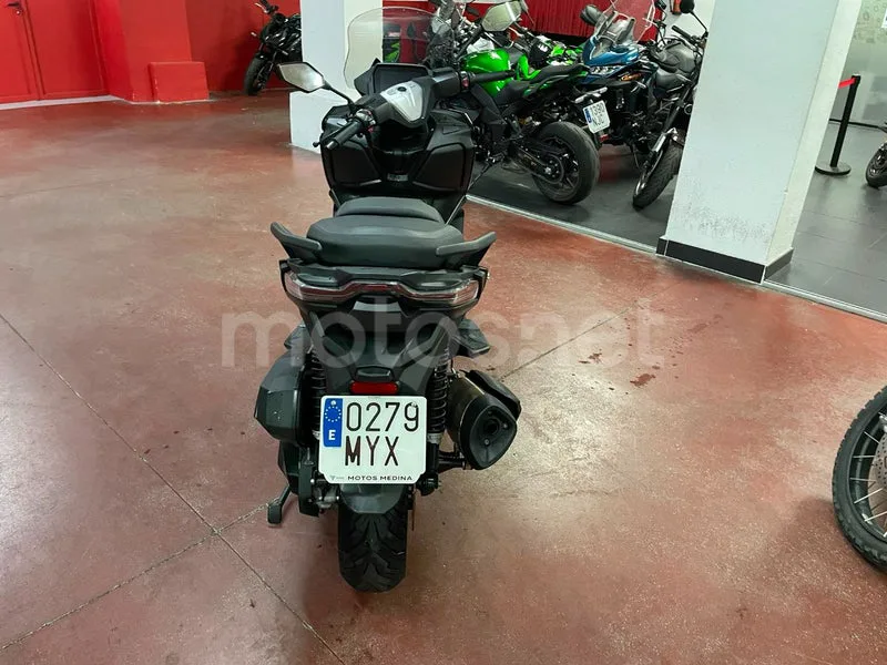 Voge SR4 Max 5299 € 2025 Alicante - 2