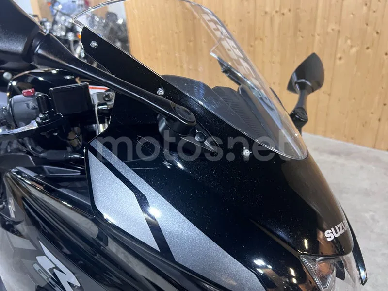 Suzuki GSX-R125 - Vista 12