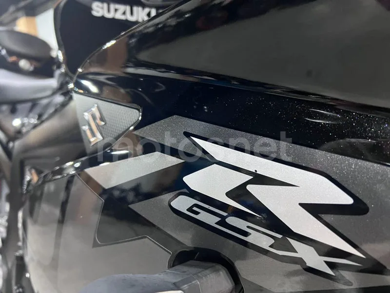 Suzuki GSX-R125 - Vista 18