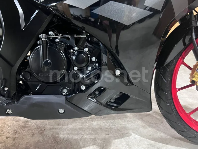 Suzuki GSX-R125 - Vista 20