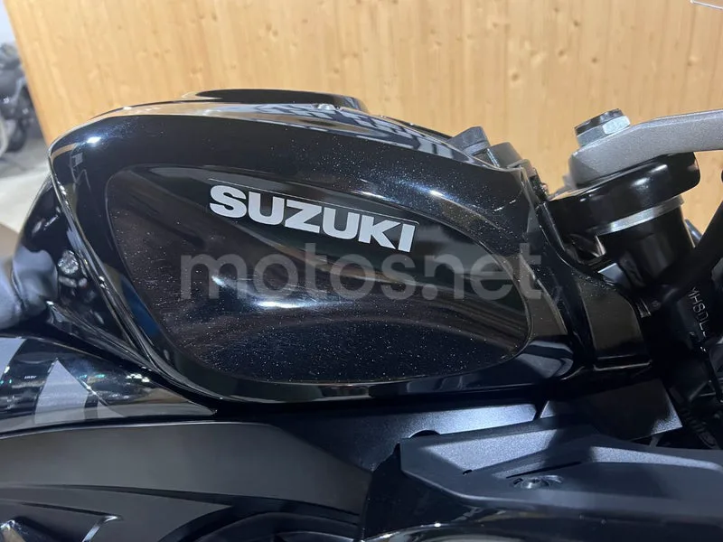 Suzuki GSX-R125 - Vista 22