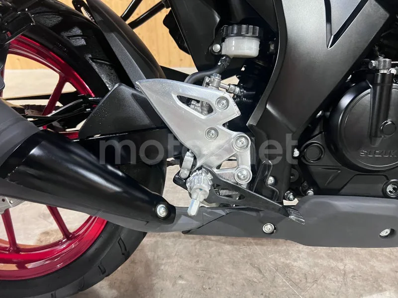 Suzuki GSX-R125 - Vista 28