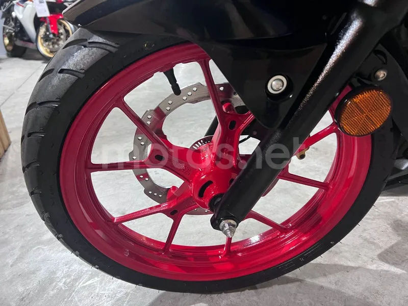 Suzuki GSX-R125 - Vista 40