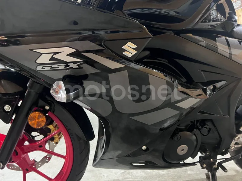Suzuki GSX-R125 - Vista 44