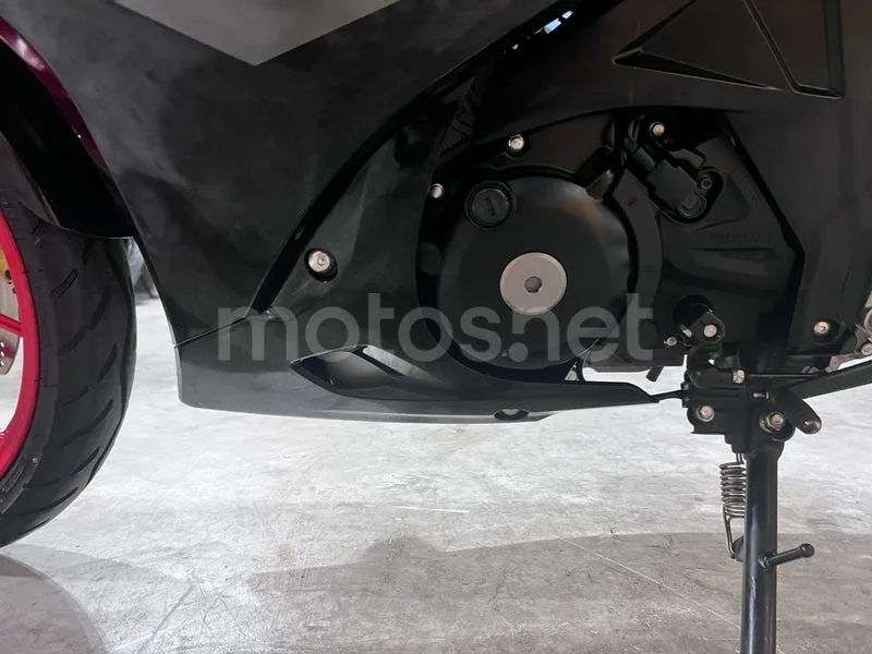 Suzuki GSX-R125 - Vista 45