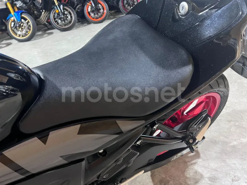 Suzuki GSX-R125 - Vista 52