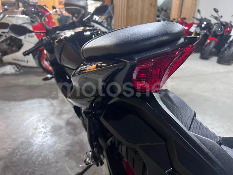 Suzuki GSX-R125 - Vista 56