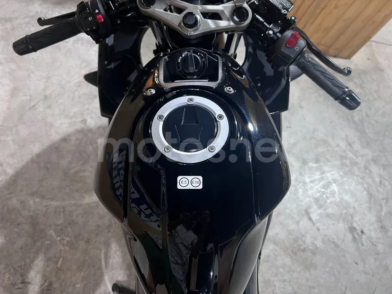 Suzuki GSX-R125 - Vista 58