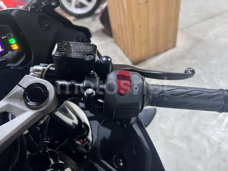Suzuki GSX-R125 - Vista 61