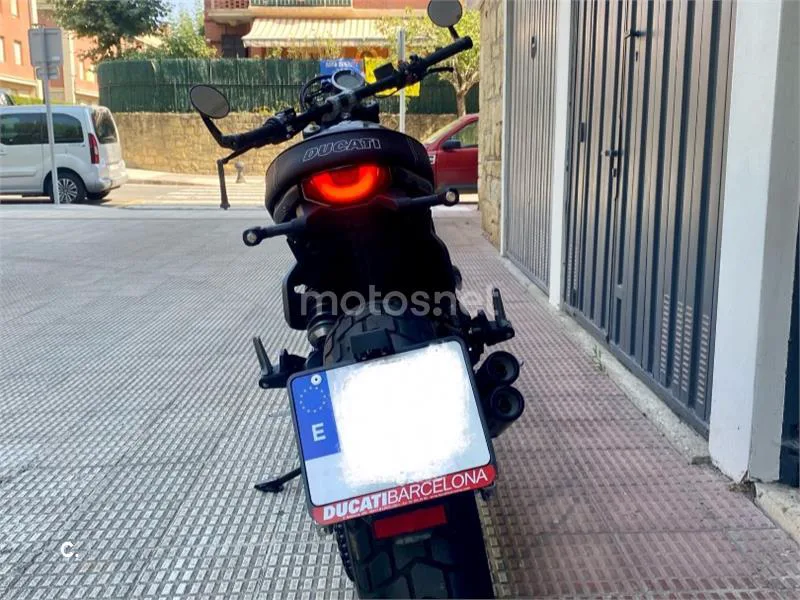 Ducati Scrambler - Vista 7