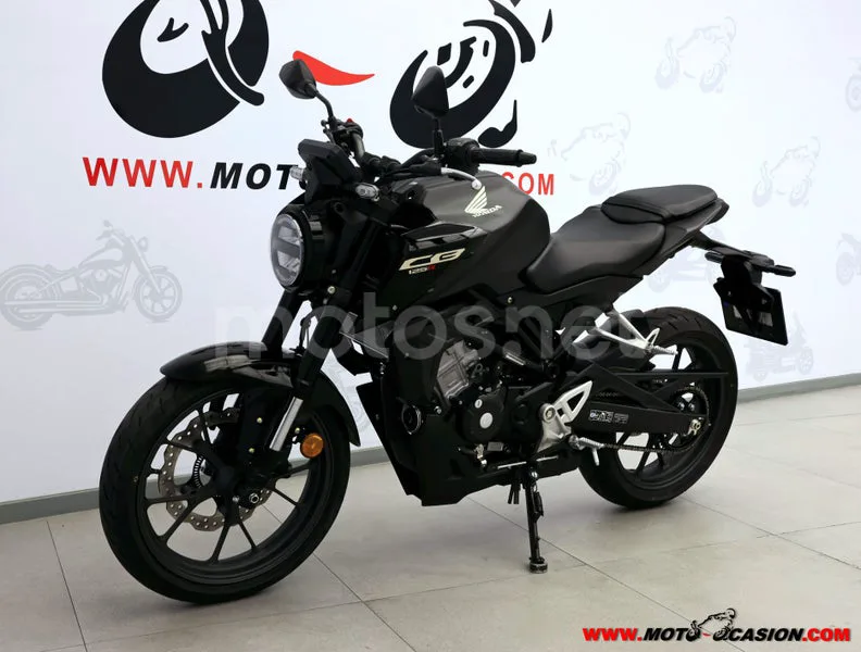 Honda CB125R - Vista 8