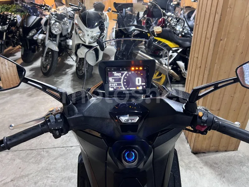 Kymco Super Dink 125 - Vista 64