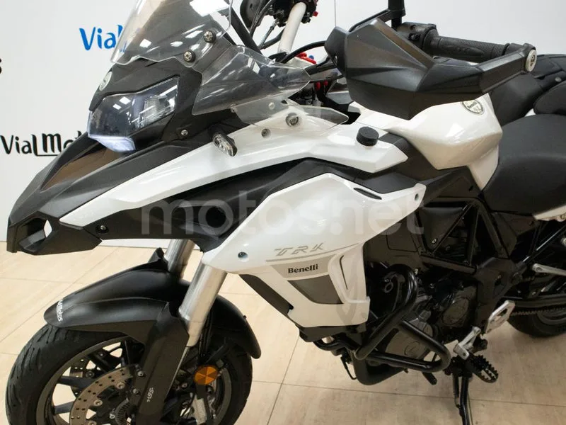 Benelli TRK 502 - Vista 13
