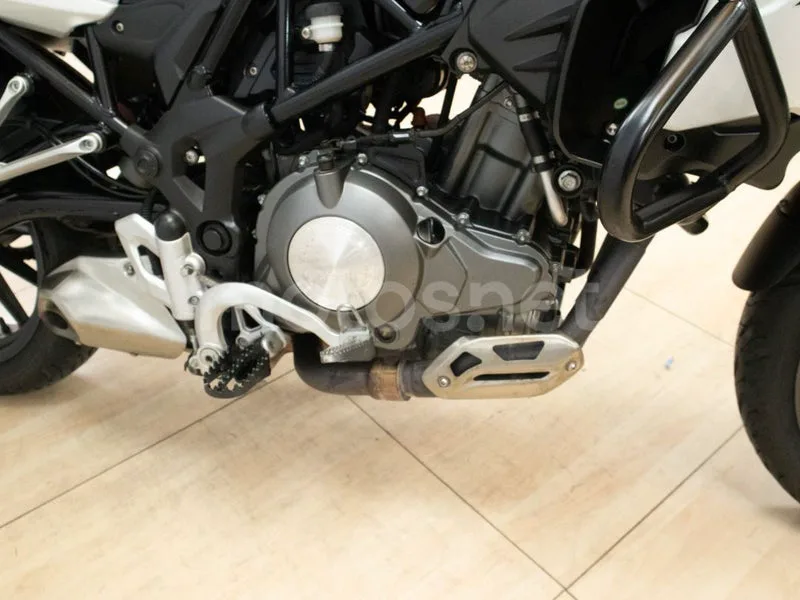 Benelli TRK 502 - Vista 15