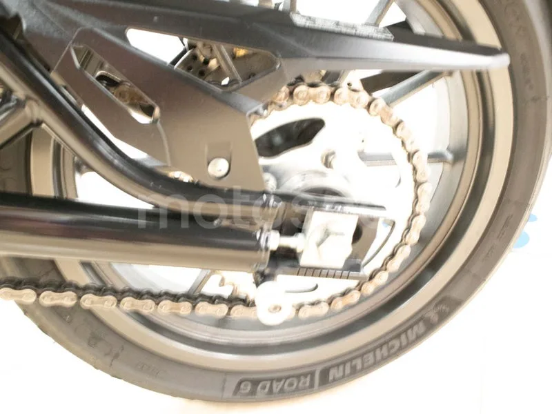 Benelli TRK 502 - Vista 24