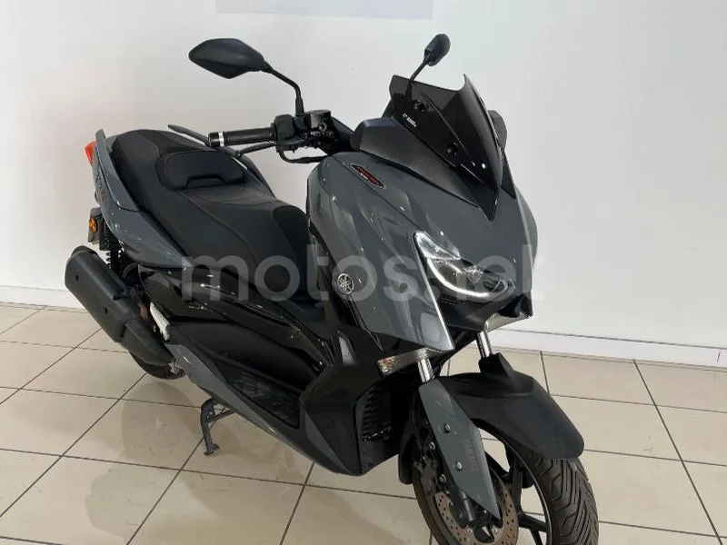 Yamaha XMAX 300 - Vista 5